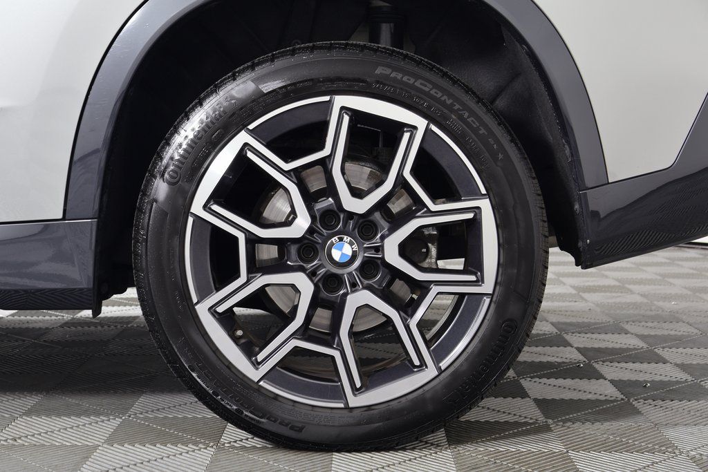 Thumbnail: 2025 BMW X1 - 16