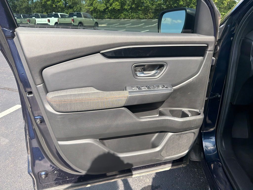 Thumbnail: 2025 Honda Pilot - 17