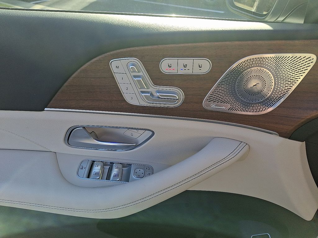 Thumbnail: 2025 Mercedes-Benz GLE - 12