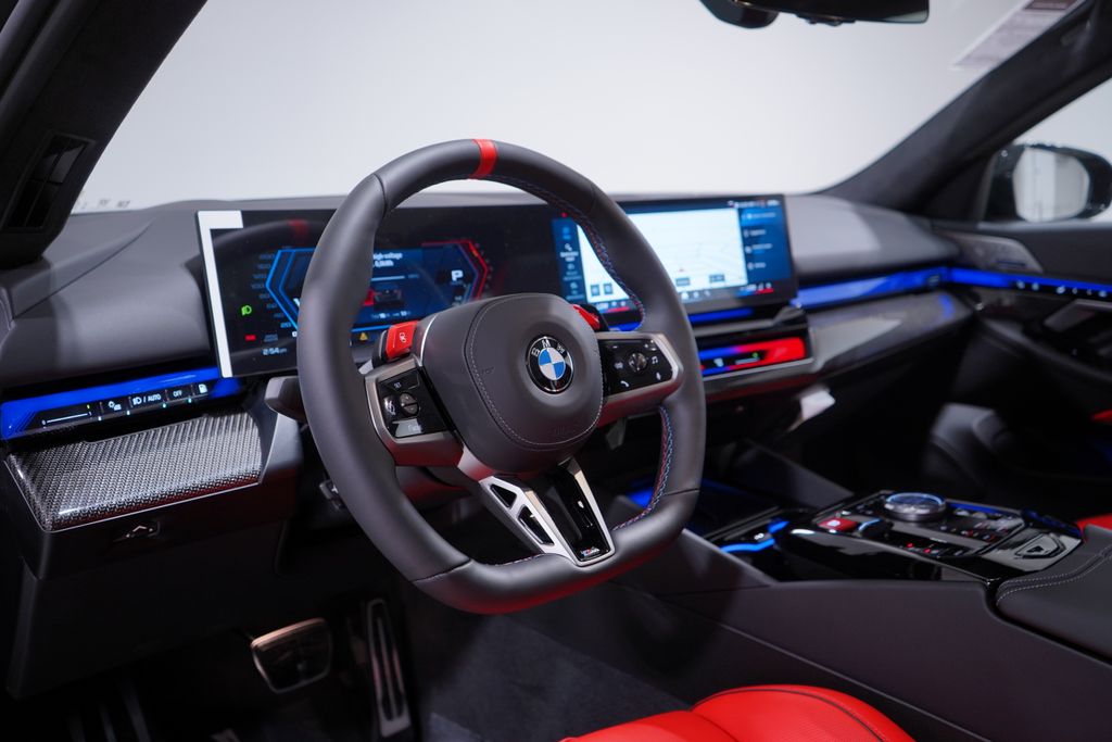 Thumbnail: 2026 BMW M5 - 7