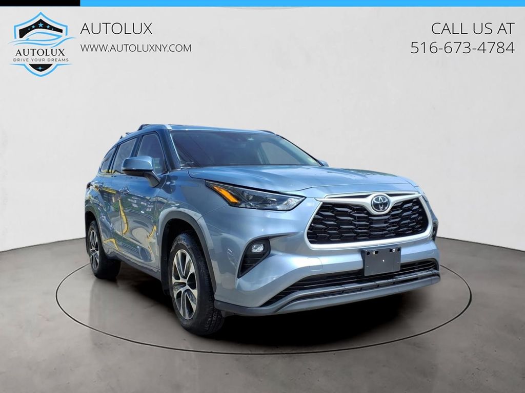 2023 Toyota Highlander XLE AWD