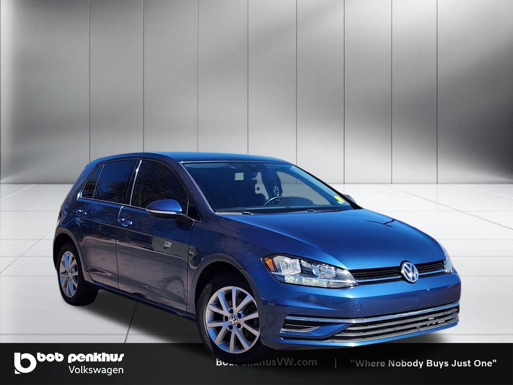 2021 Volkswagen Golf TSI FWD