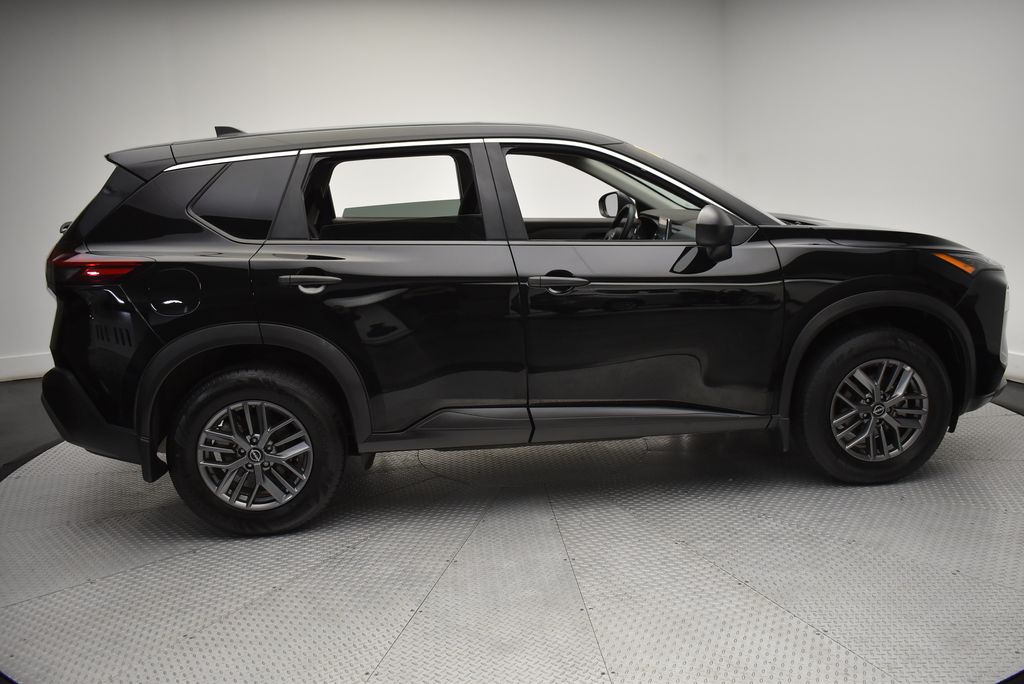 2022 Nissan Rogue S 4