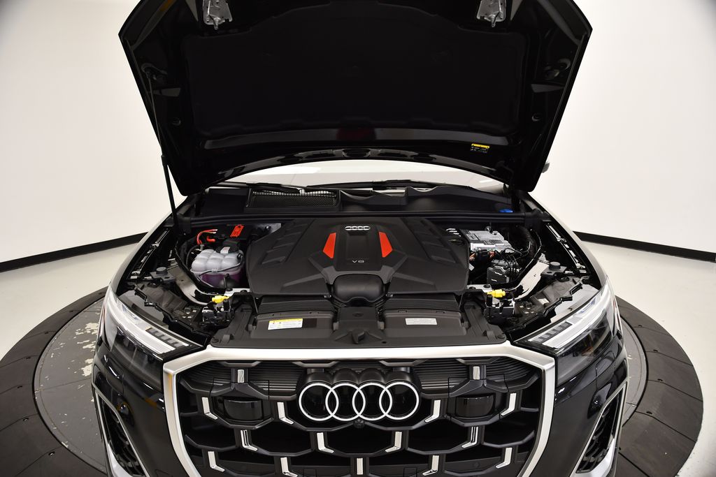 2025 Audi SQ7  11