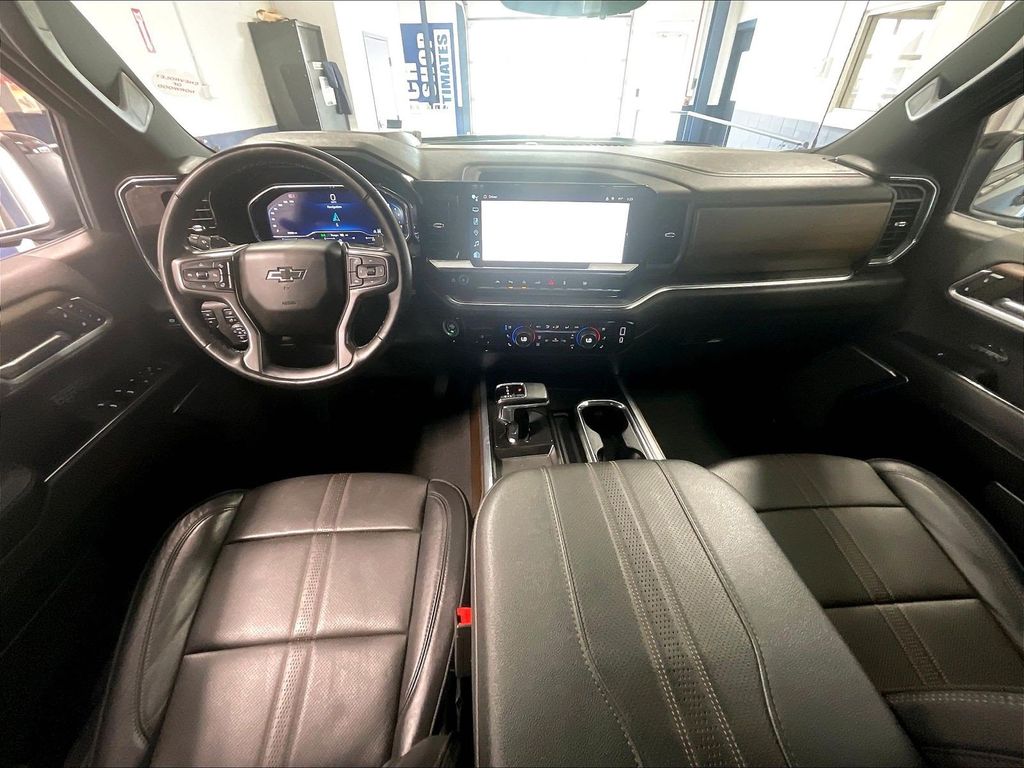 2024 Chevrolet Silverado 1500 — photo 21