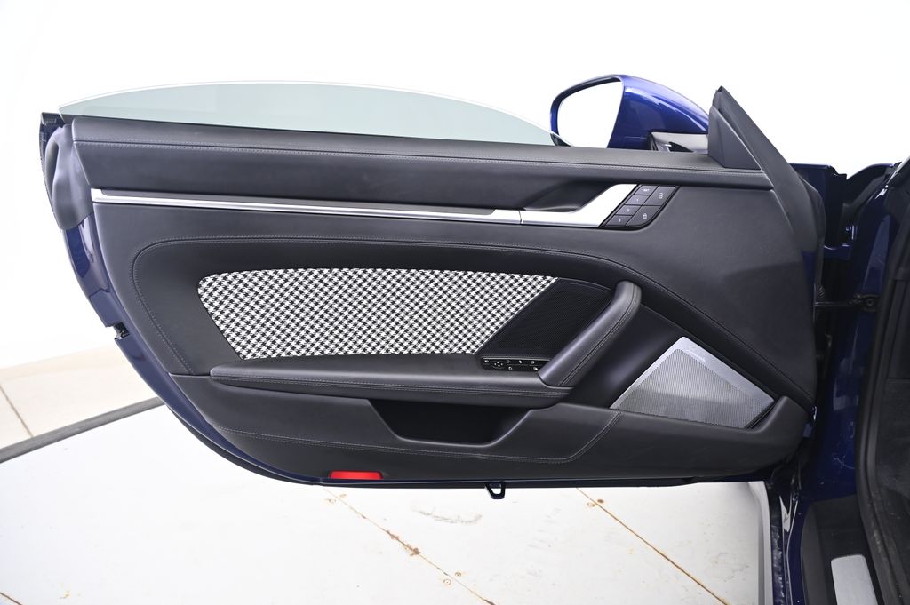 Thumbnail: 2024 Porsche 911 - 22