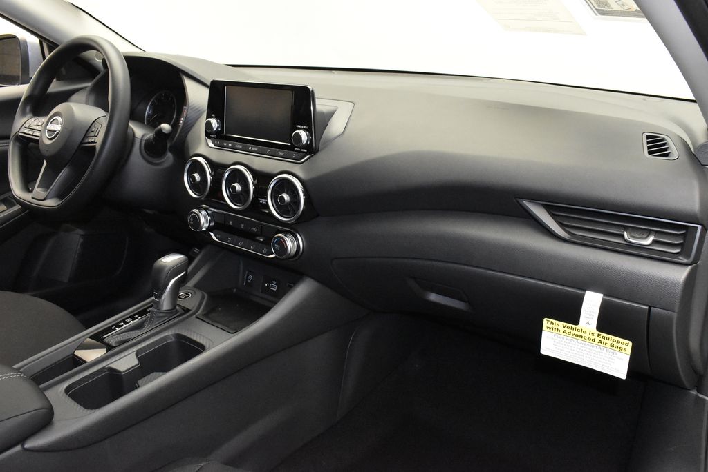 Thumbnail: 2025 Nissan Sentra - 25