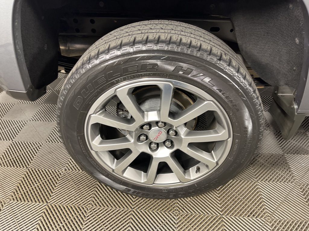 Thumbnail: 2019 GMC Canyon - 16