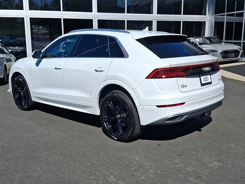 Thumbnail: 2019 Audi Q8 - 6