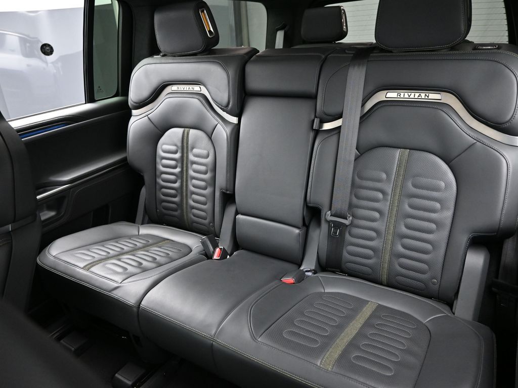 2023 Rivian R1S Adventure