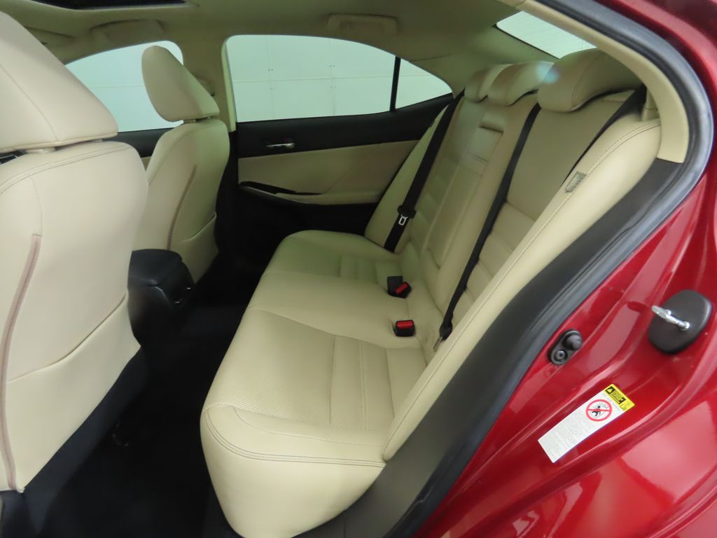 Thumbnail: 2014 Lexus IS - 22