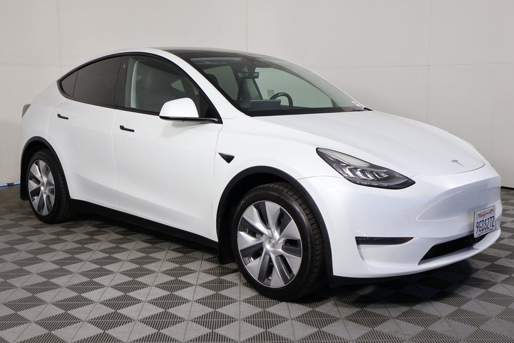 Thumbnail: 2023 Tesla Model Y - 3