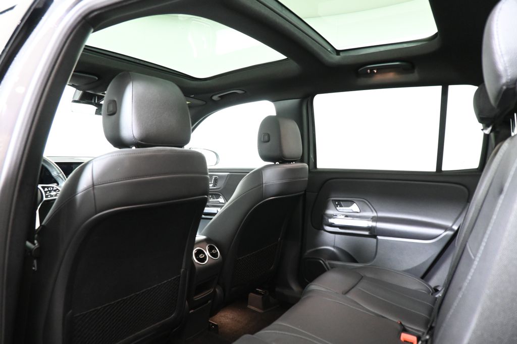 2021 Mercedes-Benz GLB 250 32