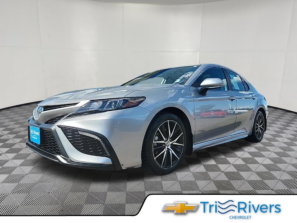 Celestial Silver Metallic 2023 Toyota Camry Sedan Front-Wheel Drive 8-Speed Automatic