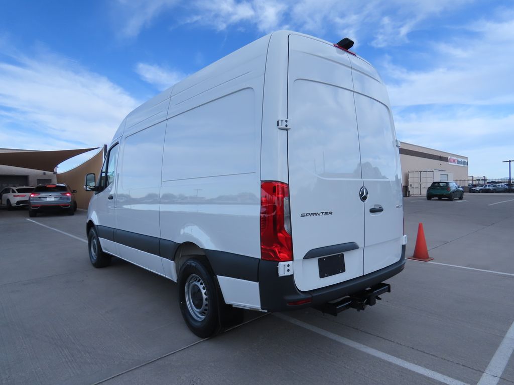 2025 Mercedes-Benz Sprinter 2500 7