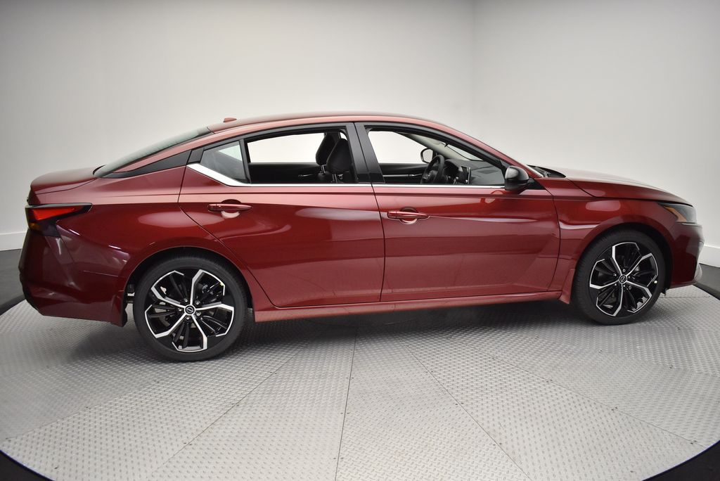 Thumbnail: 2025 Nissan Altima - 4