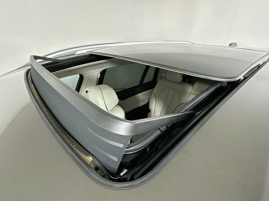Thumbnail: 2024 BMW X7 - 22