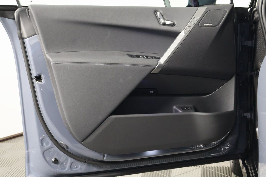 2025 BMW iX xDrive50 7