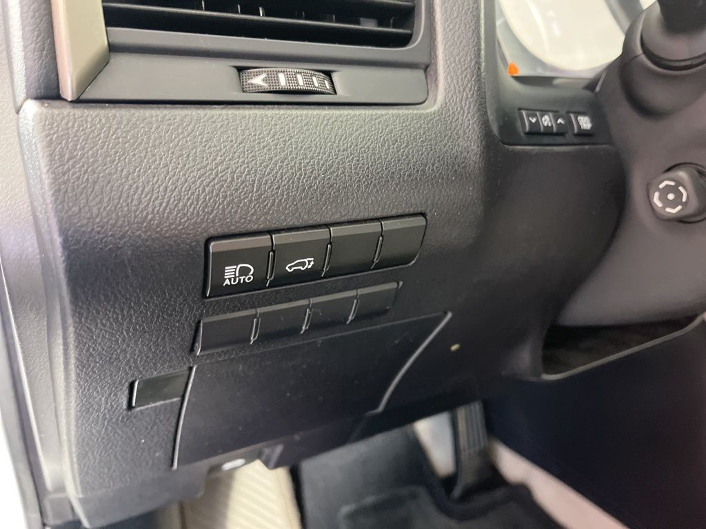 Thumbnail: 2017 Lexus RX - 26