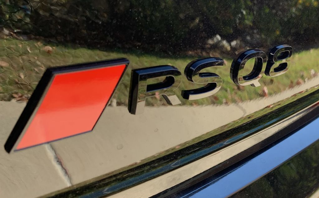 Thumbnail: 2026 Audi RS Q8 - 8