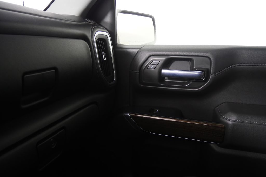 Thumbnail: 2020 Chevrolet Silverado 1500 - 30