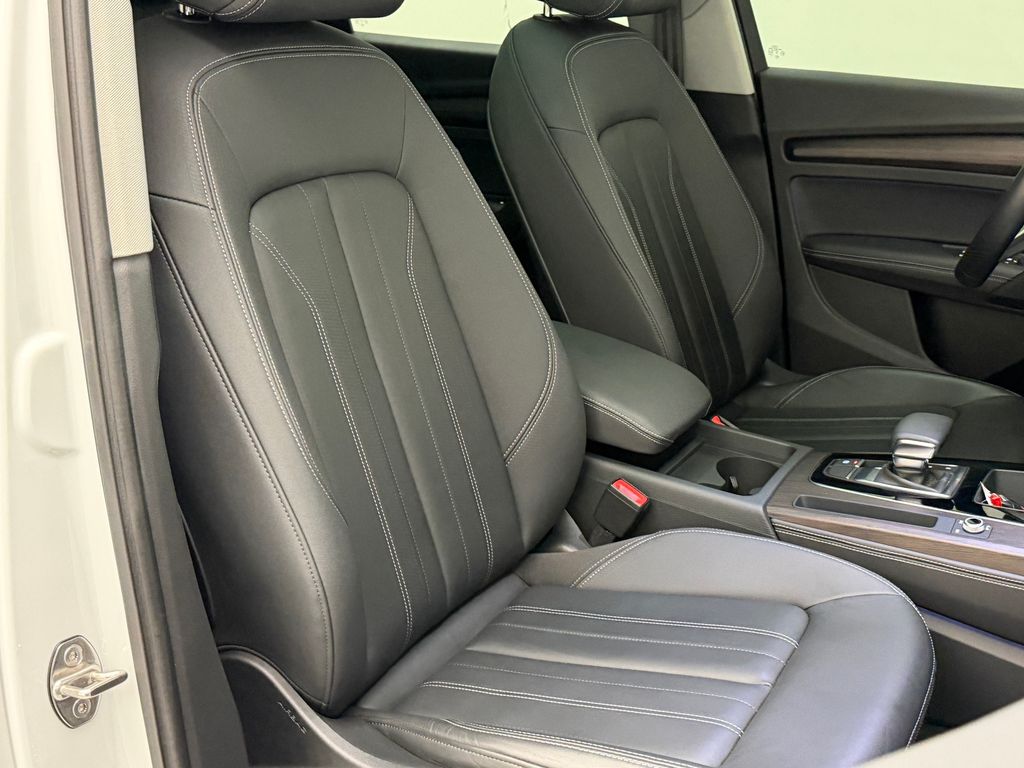 Thumbnail: 2023 Audi Q5 - 11