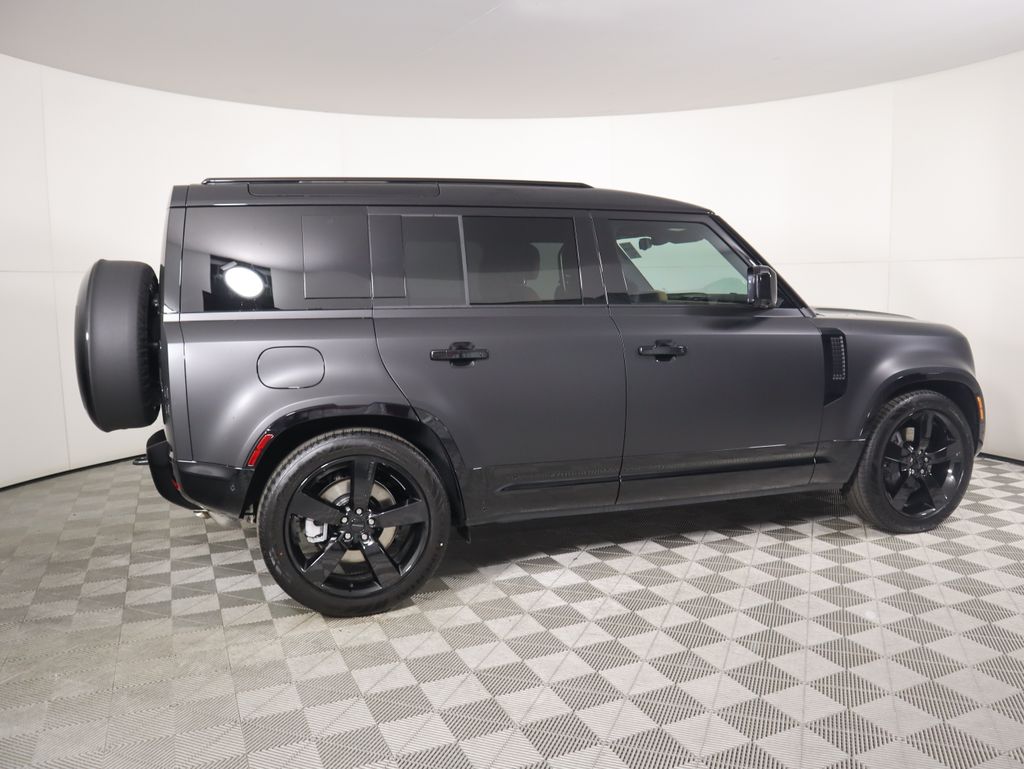 Thumbnail: 2026 Land Rover Defender - 4