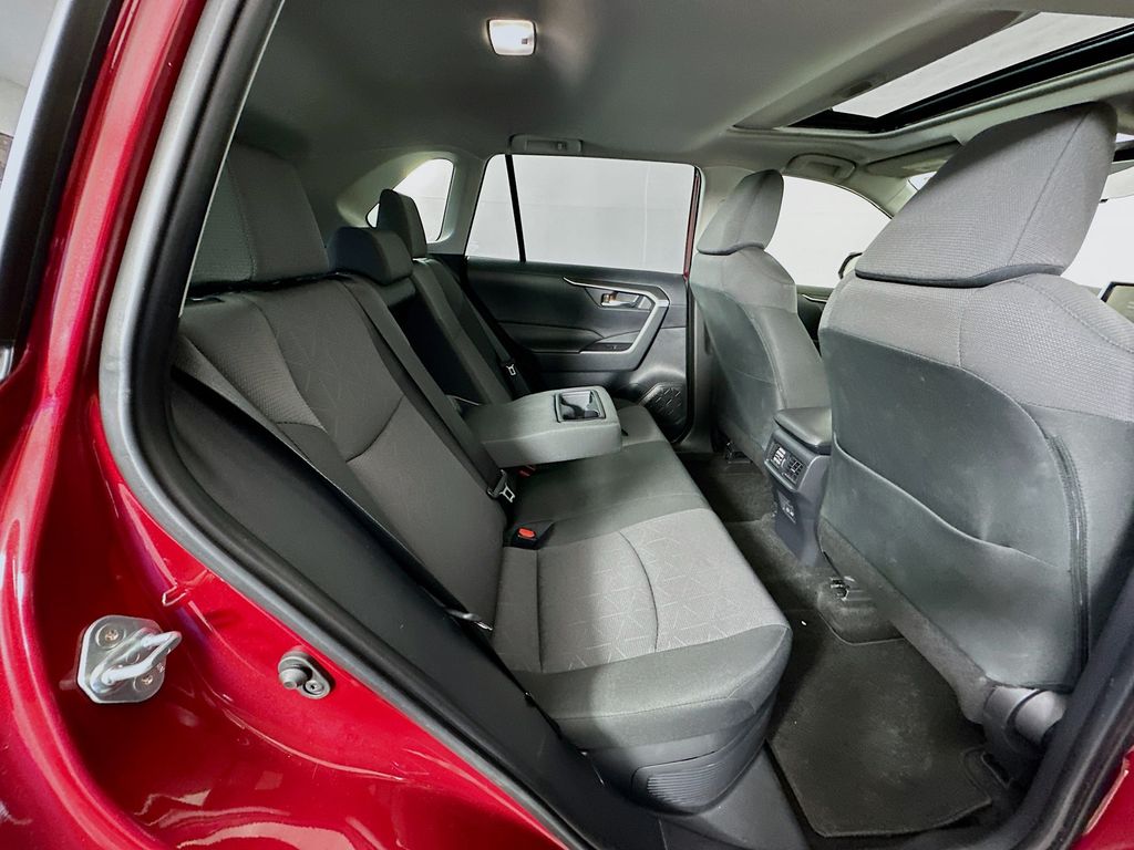 Thumbnail: 2025 Toyota RAV4 - 28