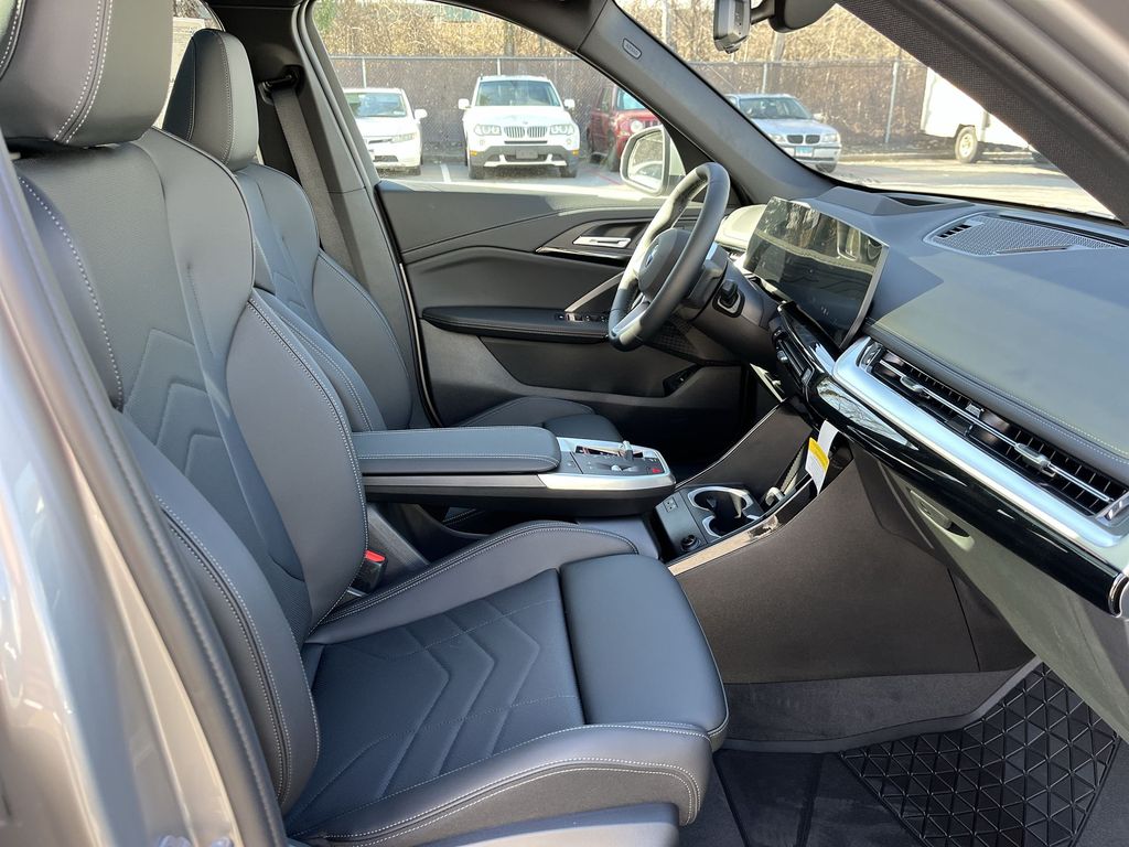 2025 BMW X1 xDrive28i 25
