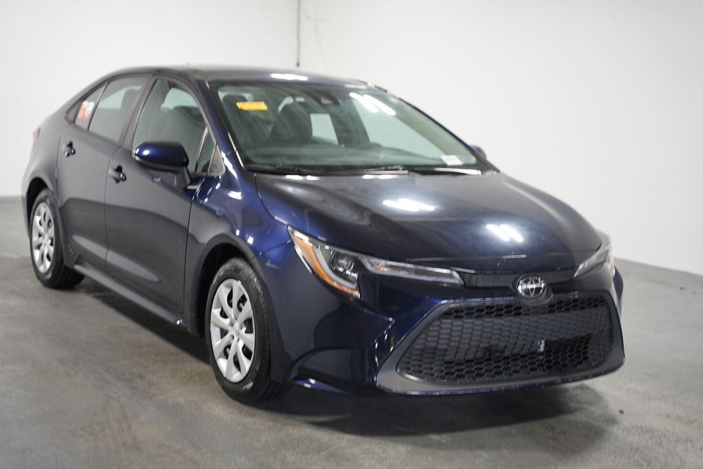 2022 Toyota Corolla LE 3