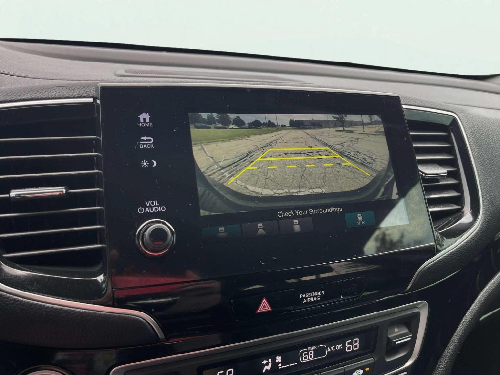 Used 2019 Crystal Black Pearl Honda Touring image 12