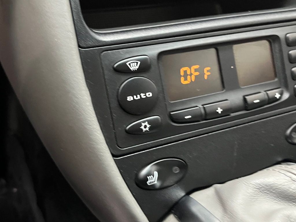 Thumbnail: 2004 Porsche 911 - 18