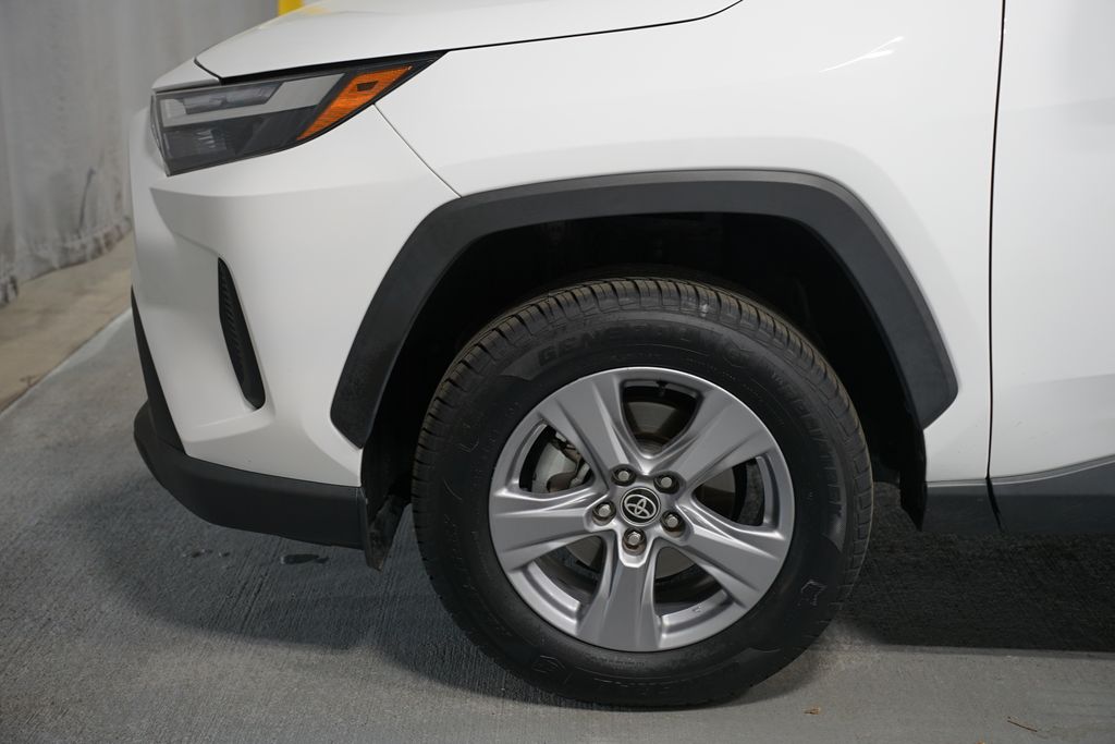 Thumbnail: 2022 Toyota RAV4 - 5