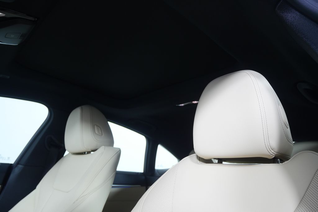 Thumbnail: 2026 BMW i4 - 12