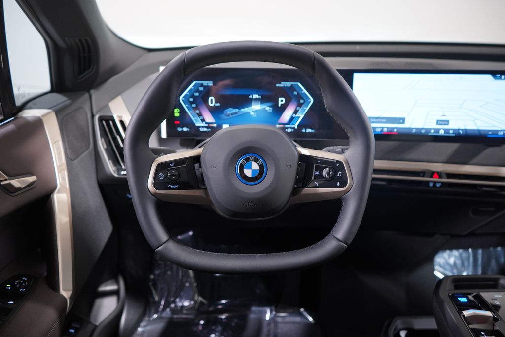 2025 BMW iX xDrive50 11