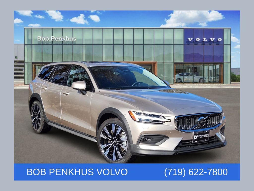 2025 Volvo V60 Cross Country B5 Ultra AWD