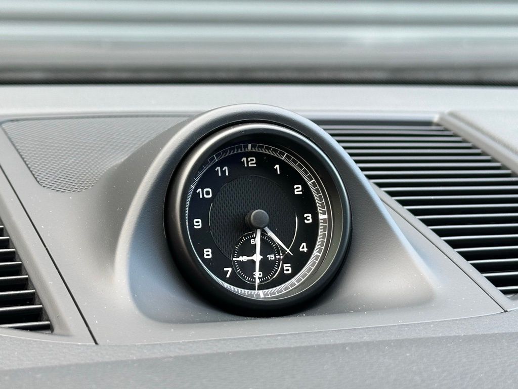 Thumbnail: 2026 Porsche Macan - 31