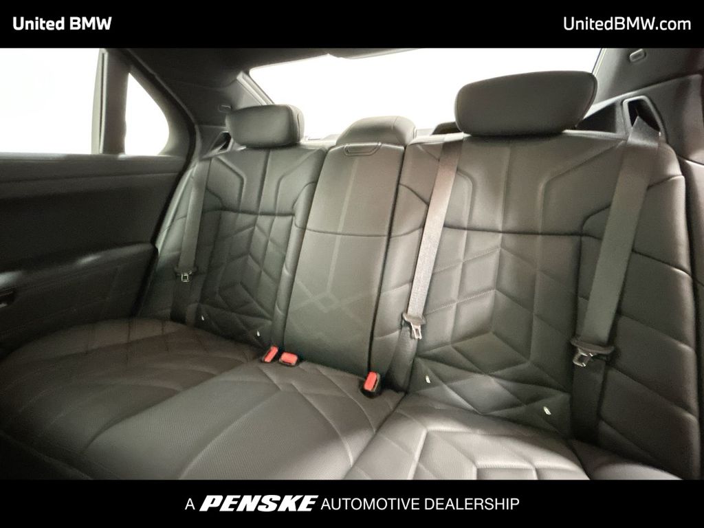 Thumbnail: 2026 BMW 7 Series - 21