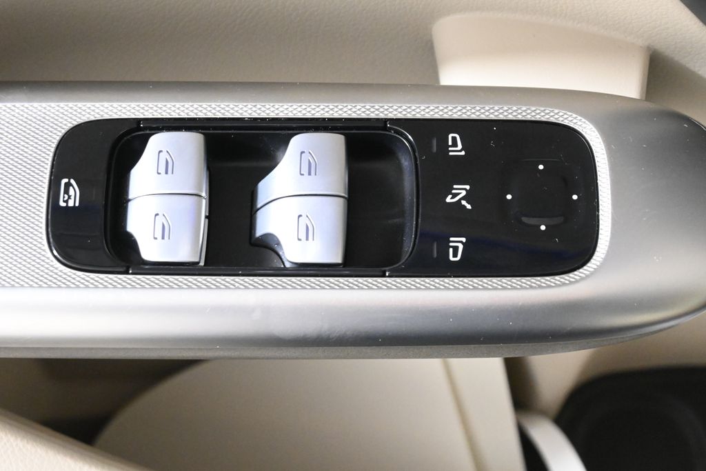 Thumbnail: 2024 Mercedes-Benz GLC - 26