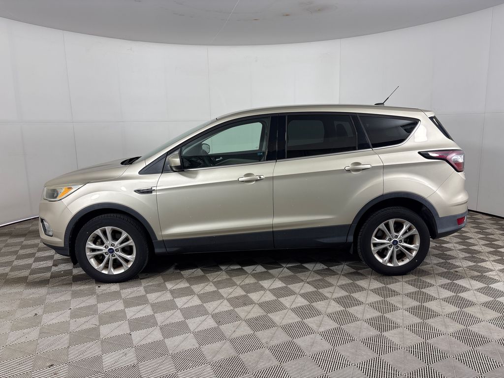 Used 2017 Gold Ford SE image 8
