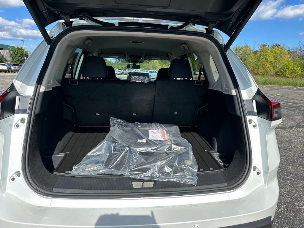 2025 Nissan Rogue Rock Creek photo