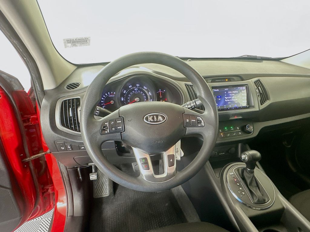 Thumbnail: 2011 Kia Sportage - 11