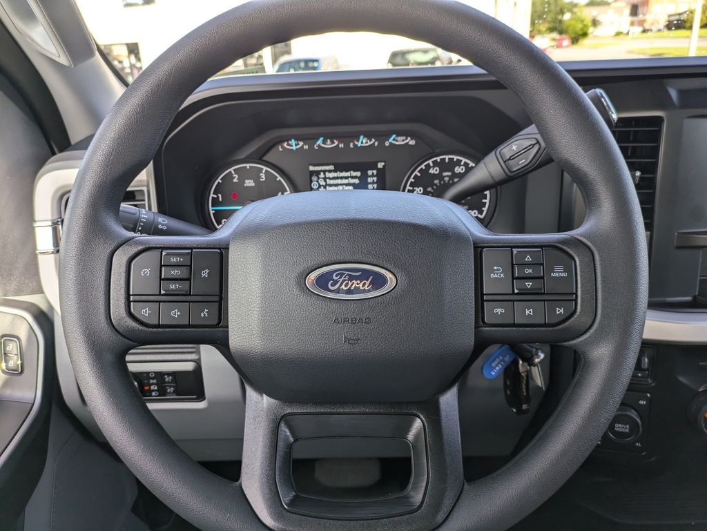 2026 Ford F-350 Super Duty XLT