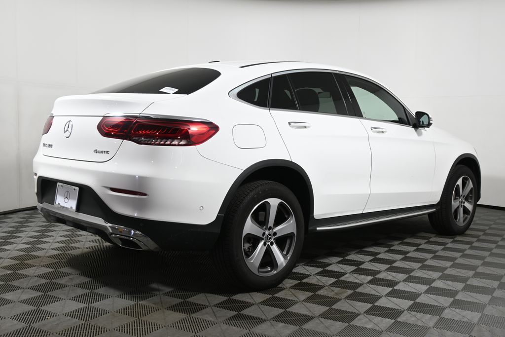 2023 Mercedes-Benz GLC 300 7