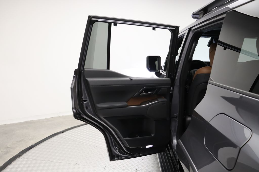 Thumbnail: 2024 Lexus GX - 21