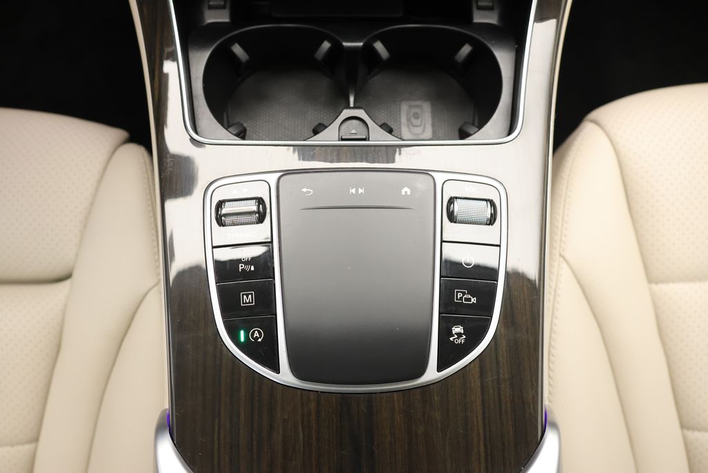 Thumbnail: 2022 Mercedes-Benz GLC - 28