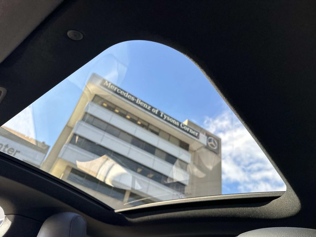 Thumbnail: 2022 Mercedes-Benz CLA - 30