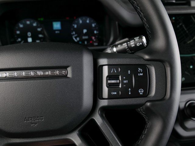 New 2026 White Land Rover X-Dynamic SE image 20