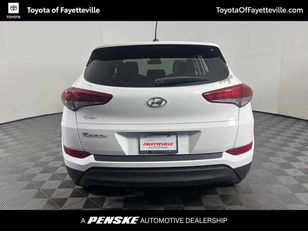 Thumbnail: 2016 Hyundai Tucson - 9
