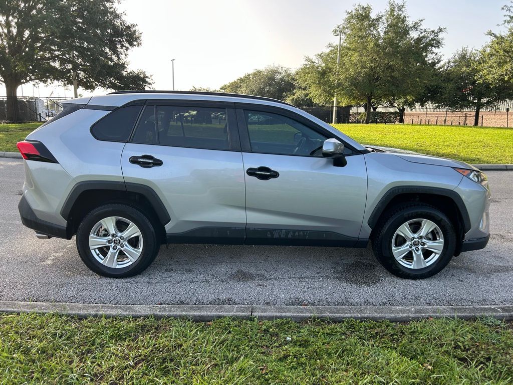 Thumbnail: 2021 Toyota RAV4 - 6